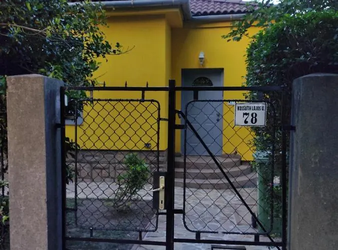 Marion Villa *